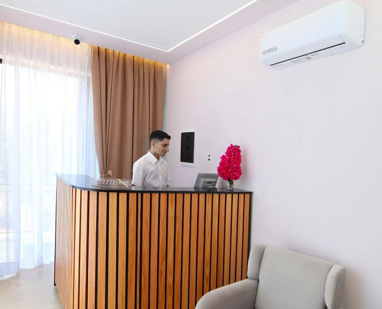 Hotel Mezzanine Bay Himarë Gasthof