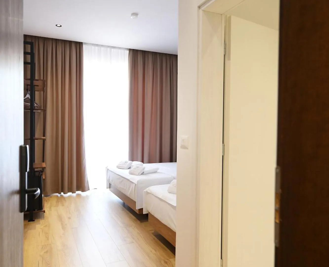 Hotel Mezzanine Bay Himare Affittacamere