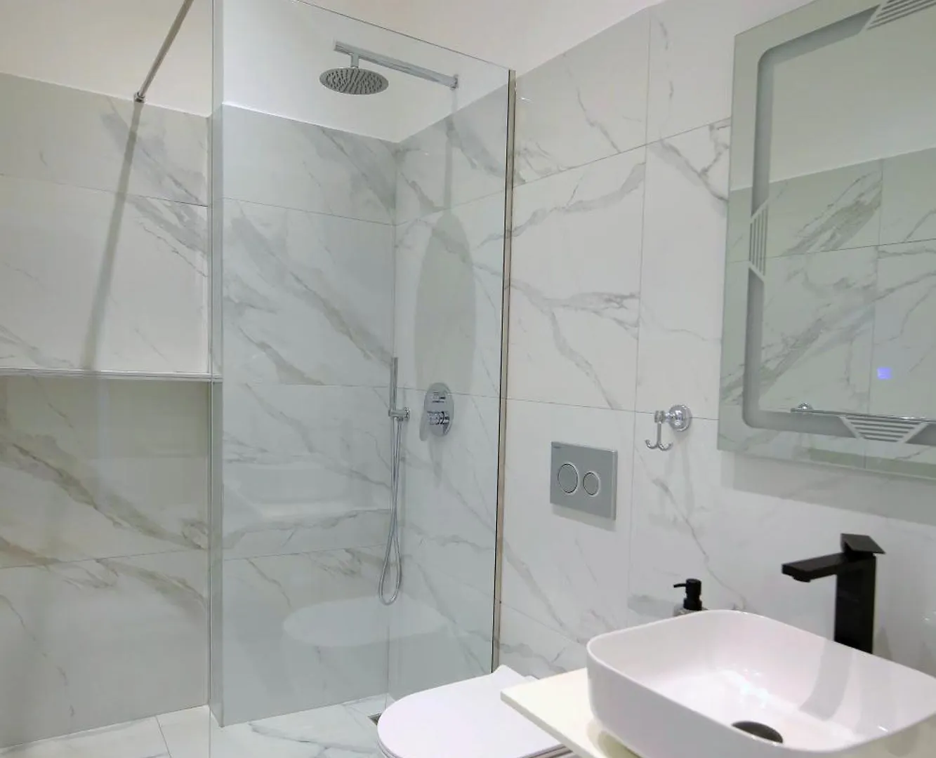 Mezzanine Bay Hotel Himare 0*,  Albania
