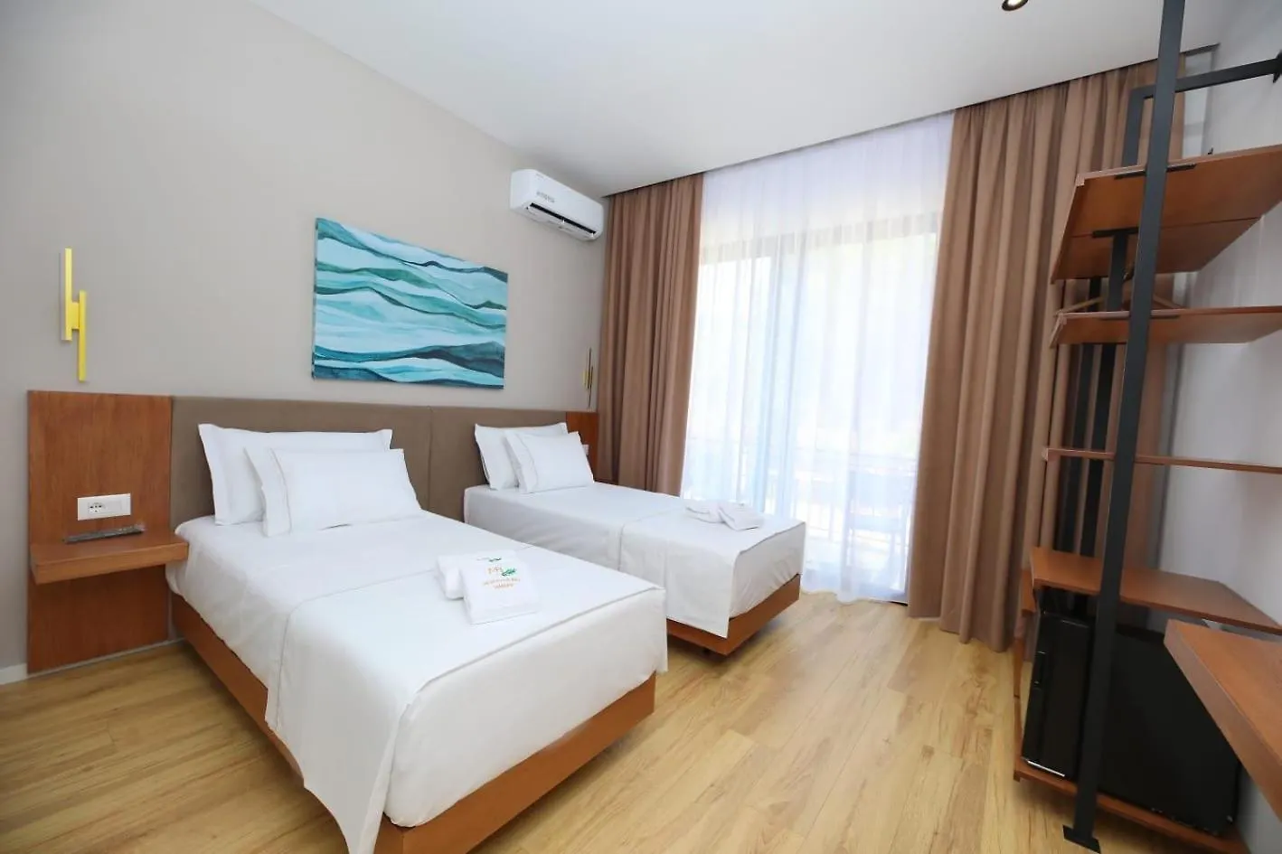 Guest house Mezzanine Bay Hotel Himare