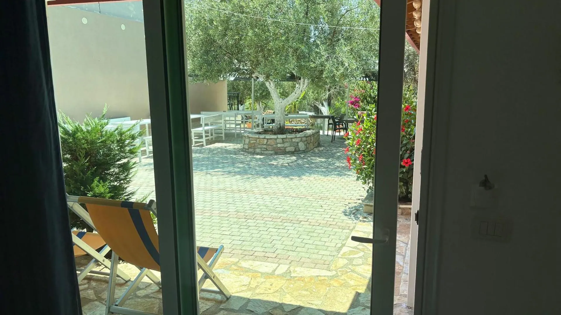 Mezzanine Bay Hotel Himare Albania