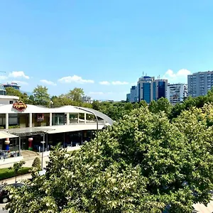 bliri-apartments.hotels-in-tirana.com/